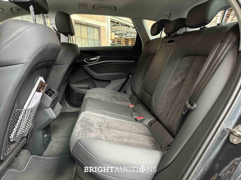 Audi e-tron 55 Quattro Business Edition Plus 95 kWh 408pk 2020 (Origineel-NL + 1e Eigenaar), K-881-DG