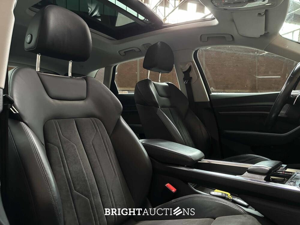 Audi e-tron 55 Quattro Business Edition Plus 95 kWh 408pk 2020 (Origineel-NL + 1e Eigenaar), K-881-DG