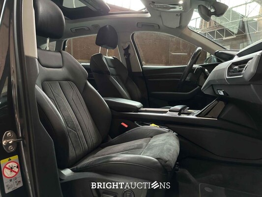 Audi e-tron 55 Quattro Business Edition Plus 95 kWh 408pk 2020 (Origineel-NL + 1e Eigenaar), K-881-DG