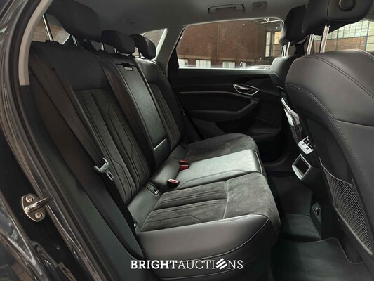 Audi e-tron 55 Quattro Business Edition Plus 95 kWh 408pk 2020 (Origineel-NL + 1e Eigenaar), K-881-DG
