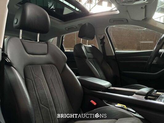 Audi e-tron 55 Quattro Business Edition Plus 95 kWh 408pk 2020 (Origineel-NL + 1e Eigenaar), K-881-DG