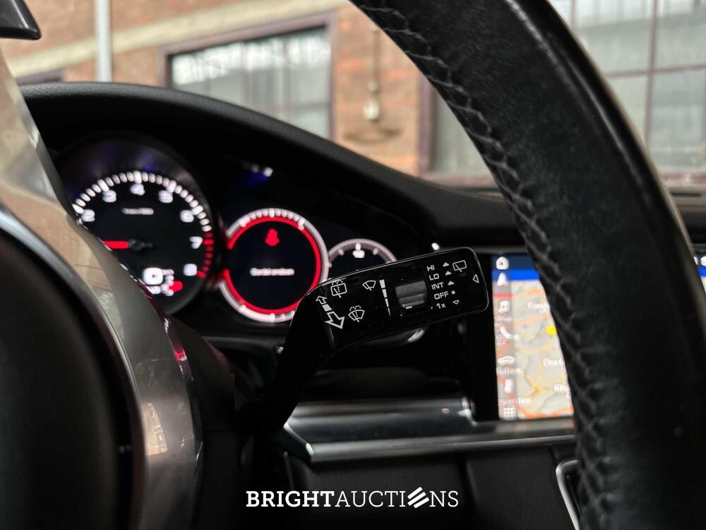 Porsche Panamera Sport Turismo 4 3.0 V6 Sport-Chrono 330pk 2017, H-920-FF