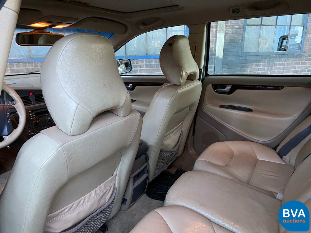 Volvo V70 2.4 AWD Comfort Line 200pk 2001, 22-HNZ-2