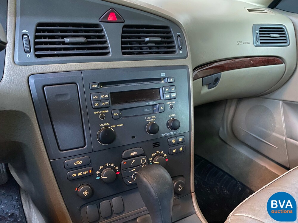 Volvo V70 2.4 AWD Comfort Line 200pk 2001, 22-HNZ-2