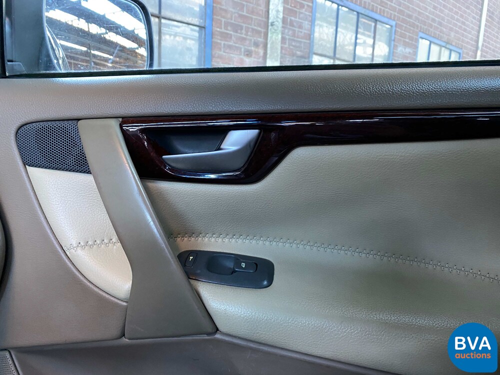 Volvo V70 2.4 AWD Comfort Line 200pk 2001, 22-HNZ-2