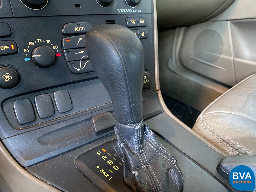 Volvo V70 2.4 AWD Comfort Line 200pk 2001, 22-HNZ-2