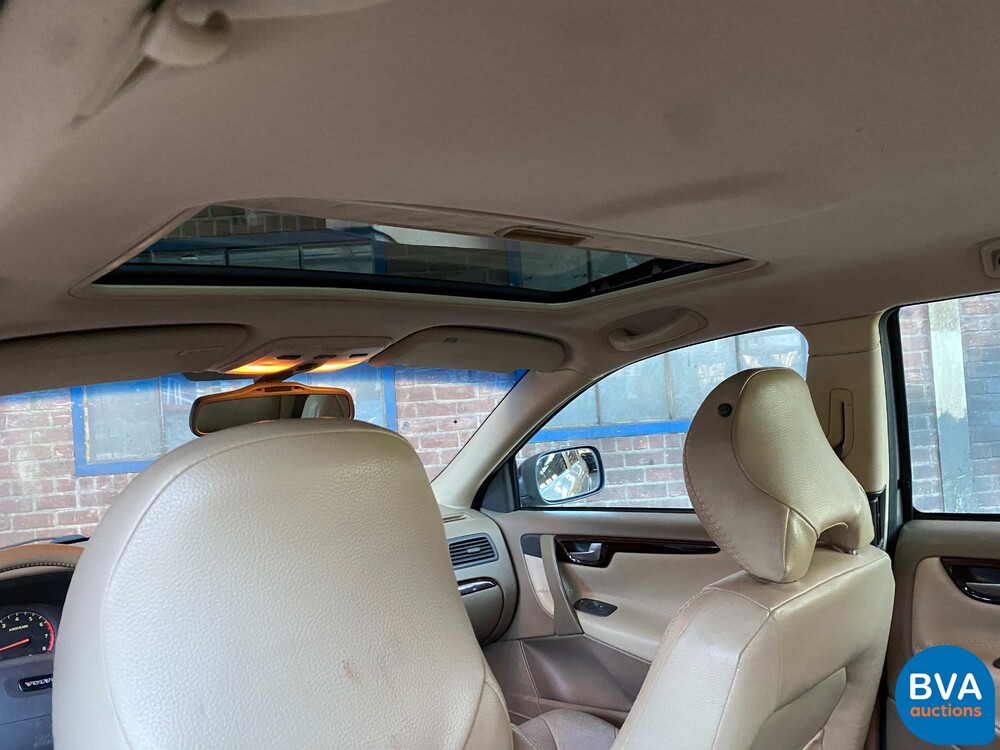 Volvo V70 2.4 AWD Comfort Line 200pk 2001, 22-HNZ-2