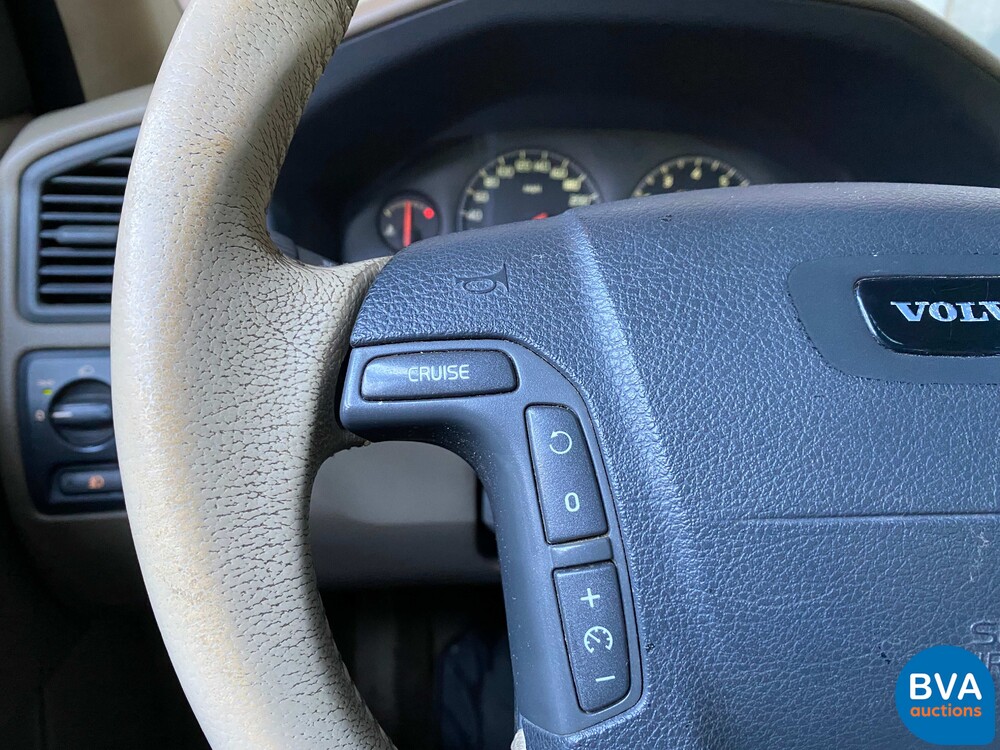 Volvo V70 2.4 AWD Comfort Line 200pk 2001, 22-HNZ-2
