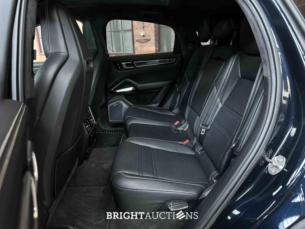 Porsche Cayenne Coupe Turbo S E-Hybrid 4.0 V8 -TECHART CARBON- 680pk 2020 (Origineel-NL), J-707-RT