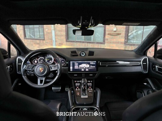 Porsche Cayenne Coupe Turbo S E-Hybrid 4.0 V8 -TECHART CARBON- 680pk 2020 (Origineel-NL), J-707-RT