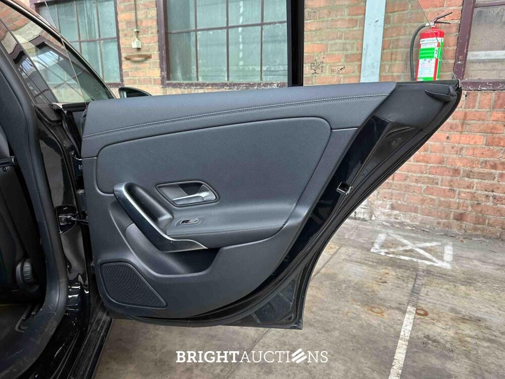 Mercedes-Benz CLA 200 Shooting Brake Business Solution Luxury CLA-klasse 163pk 2021, K-804-JL