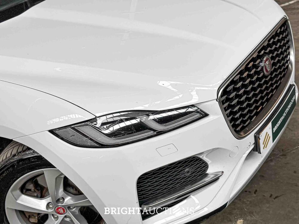 Jaguar F-Pace 2.0 P400e PHEV R-Dynamic S 300pk 2022 (Origineel-NL & 1e Eigenaar), R-884-KV