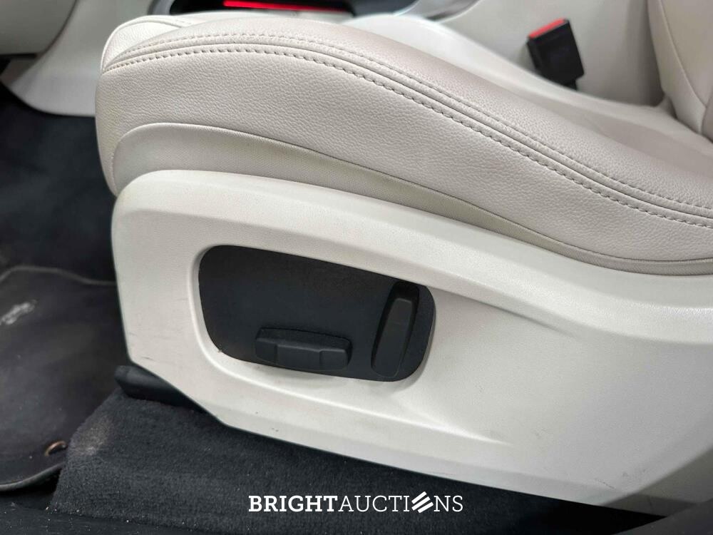 Jaguar F-Pace 2.0 P400e PHEV R-Dynamic S 300pk 2022 (Origineel-NL & 1e Eigenaar), R-884-KV