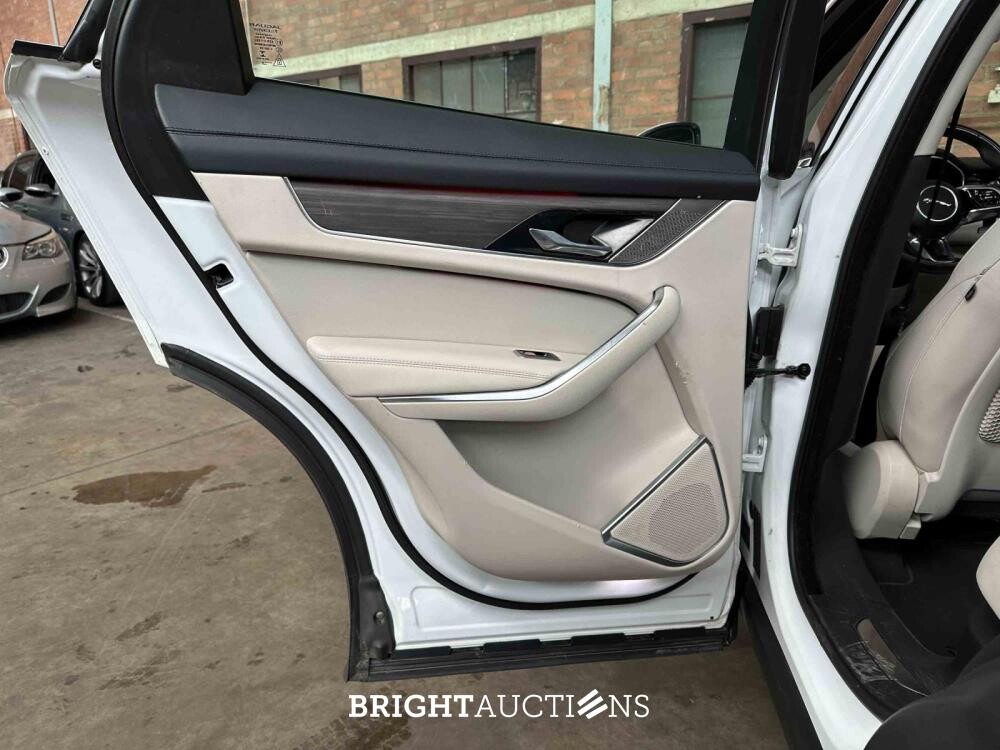 Jaguar F-Pace 2.0 P400e PHEV R-Dynamic S 300pk 2022 (Origineel-NL & 1e Eigenaar), R-884-KV