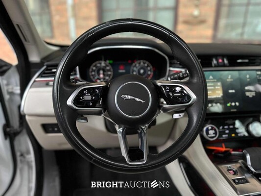 Jaguar F-Pace 2.0 P400e PHEV R-Dynamic S 300pk 2022 (Origineel-NL & 1e Eigenaar), R-884-KV