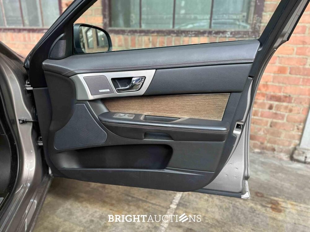 Jaguar XF 4.2 SV8 Supercharged 416pk 2008 (Origineel-NL), 31-ZL-GR Youngtimer