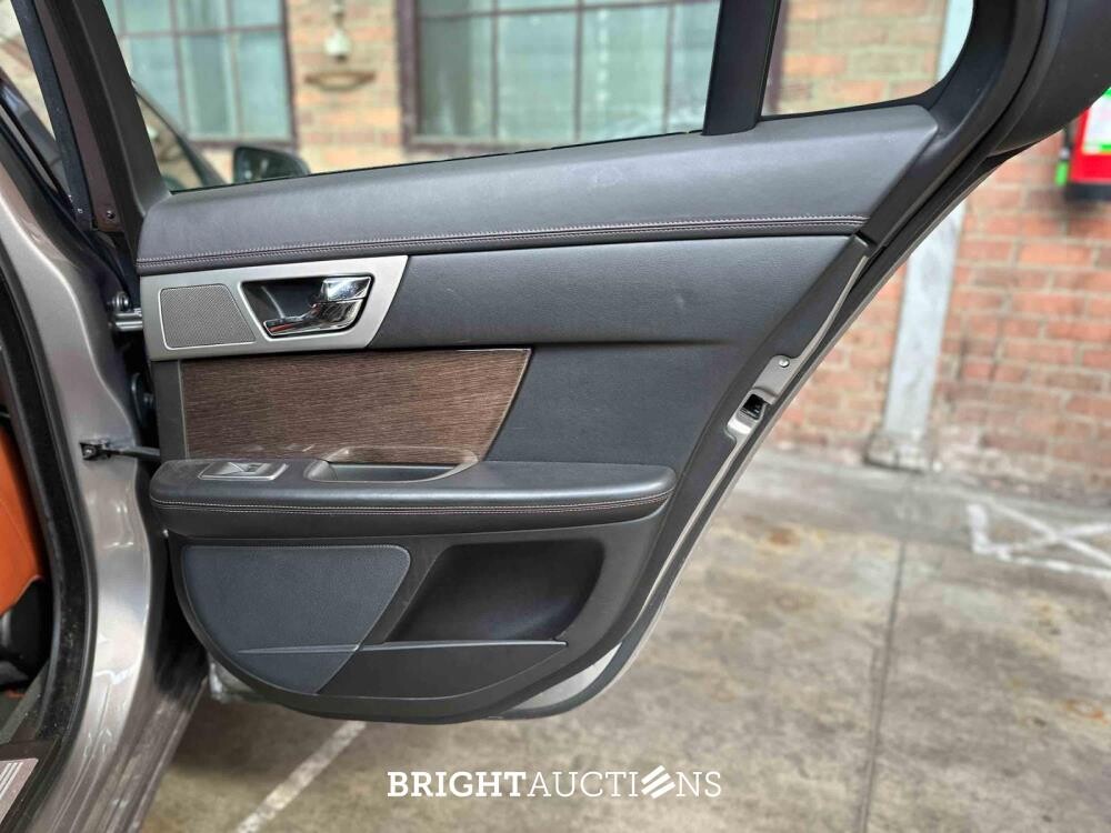 Jaguar XF 4.2 SV8 Supercharged 416pk 2008 (Origineel-NL), 31-ZL-GR Youngtimer