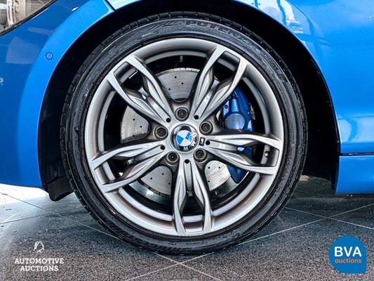 BMW M135i xDrive High Executive M-performance 320pk 2013, XV-242-R