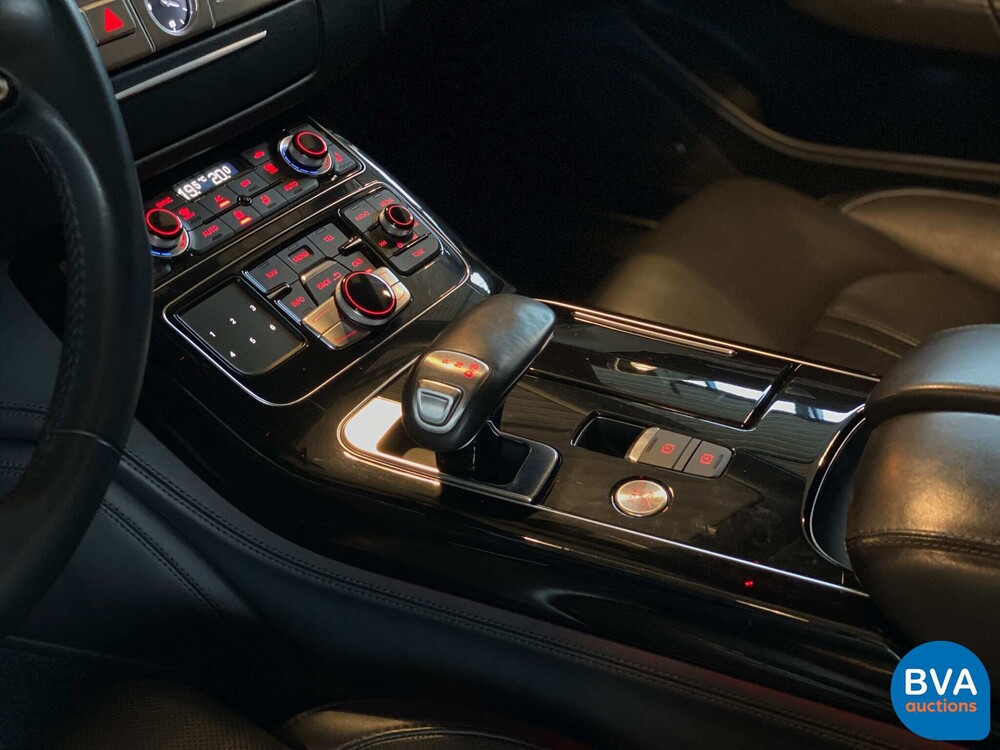 Audi A8 6.3 W12 quattro Lang Pro Line+ 500pk 2011 -Org. NL-, 04-RHV-9
