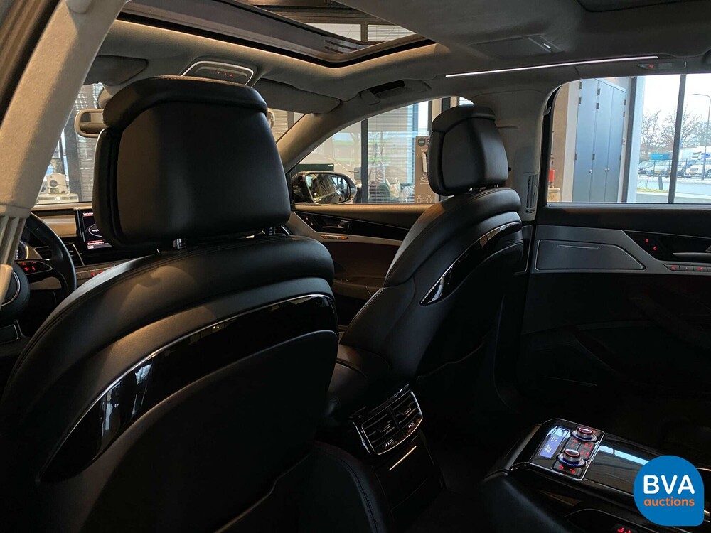 Audi A8 6.3 W12 quattro Lang Pro Line+ 500pk 2011 -Org. NL-, 04-RHV-9