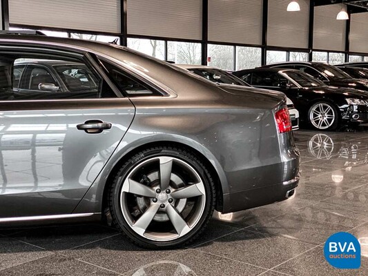 Audi A8 6.3 W12 quattro Lang Pro Line+ 500hp 2011 -Org. NL-, 04-RHV-9.