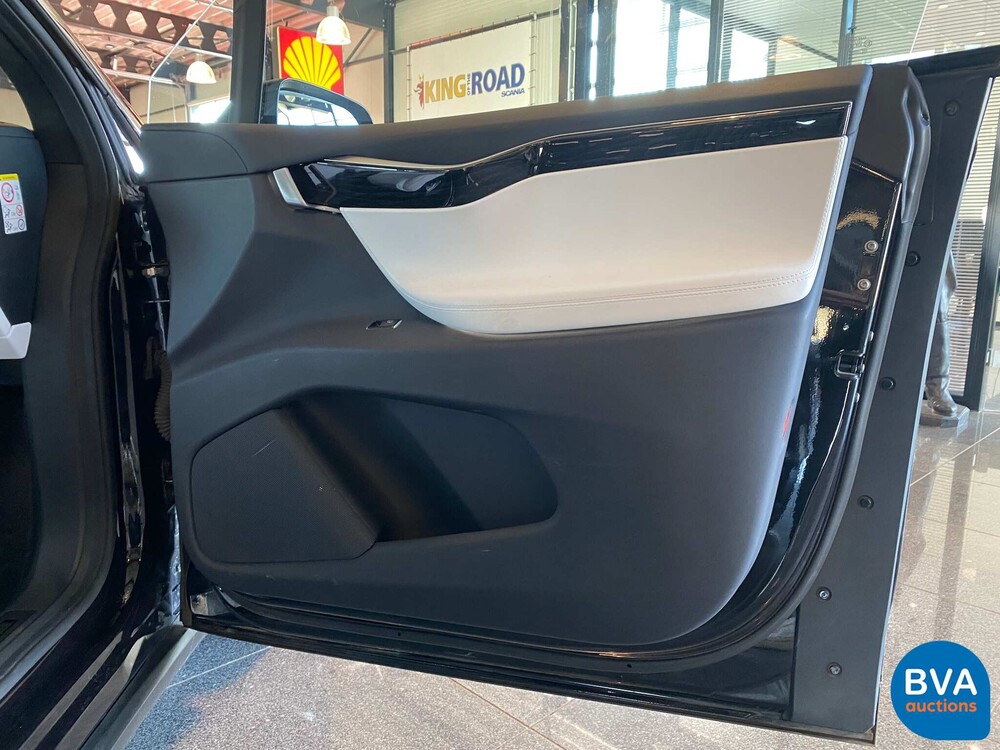 Tesla Model X 90D Base 6persoons 429pk 2016 -Org. NL-, KV-944-Z