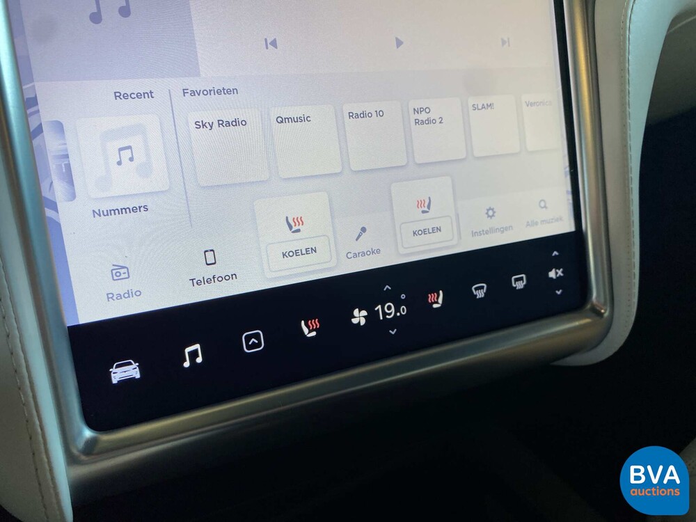 Tesla Model X 90D Base 6persoons 429pk 2016 -Org. NL-, KV-944-Z