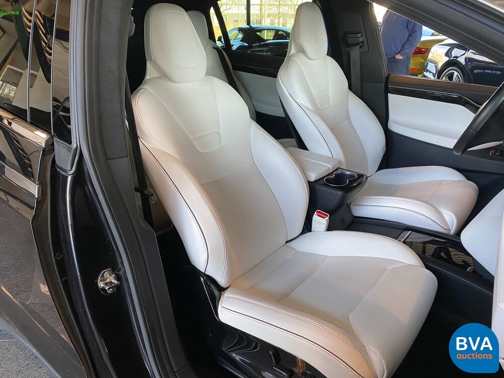 Tesla Model X 90D Base 6persoons 429pk 2016 -Org. NL-, KV-944-Z