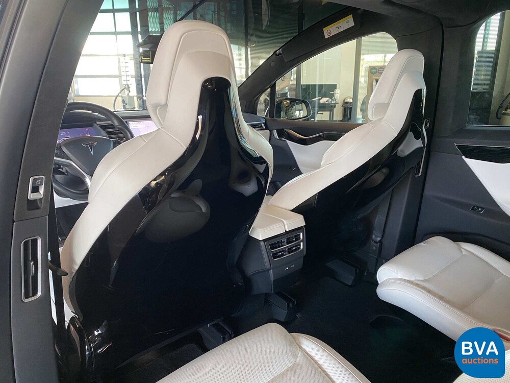 Tesla Model X 90D Base 6persoons 429pk 2016 -Org. NL-, KV-944-Z