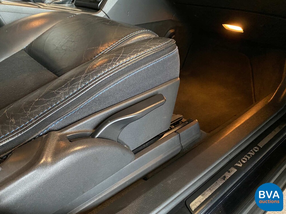 Volvo XC90 2.9 T6 Summum 272pk 2005 -Org. NL- -YOUNGTIMER-, 69-SF-KN