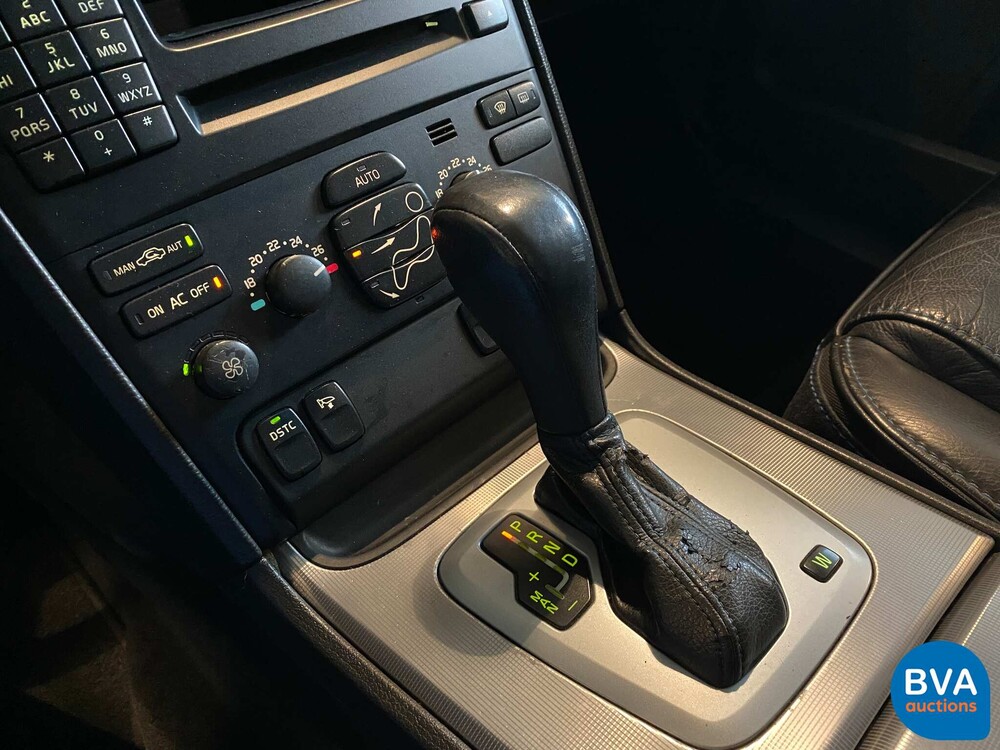 Volvo XC90 2.9 T6 Summum 272pk 2005 -Org. NL- -YOUNGTIMER-, 69-SF-KN