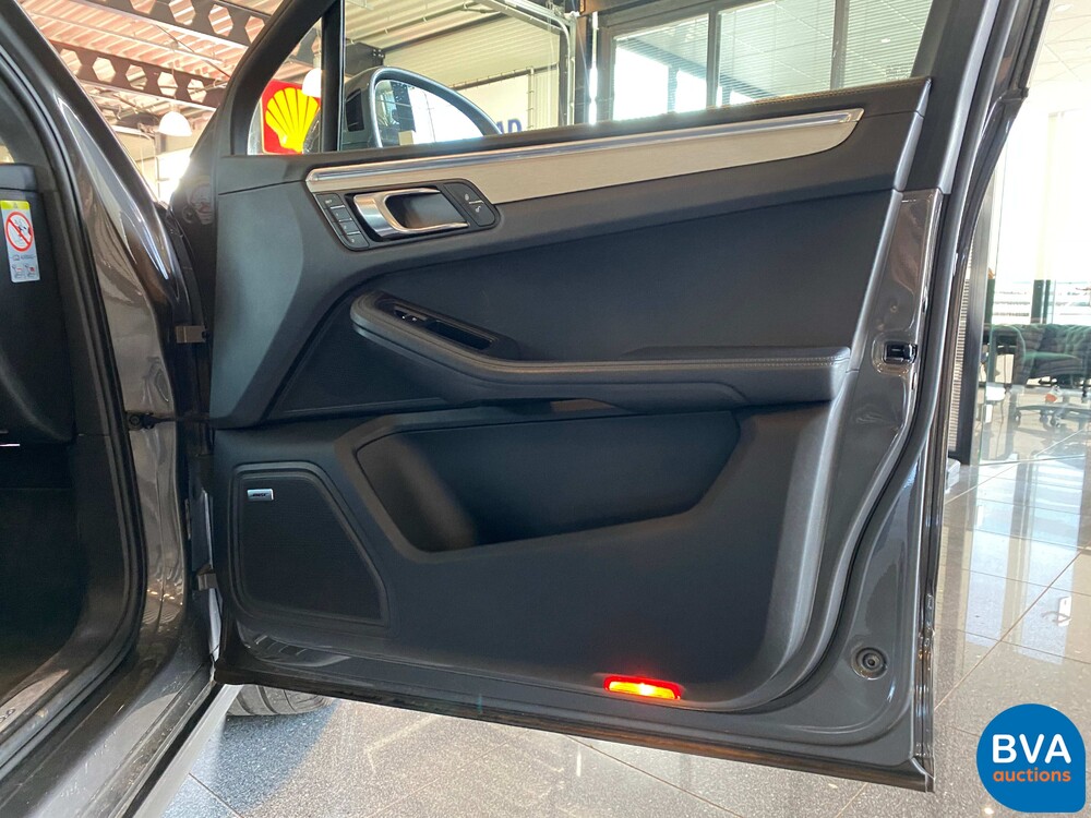 Porsche Macan Turbo 3.6 400pk 2015 -Org NL-, 4-ZSP-38