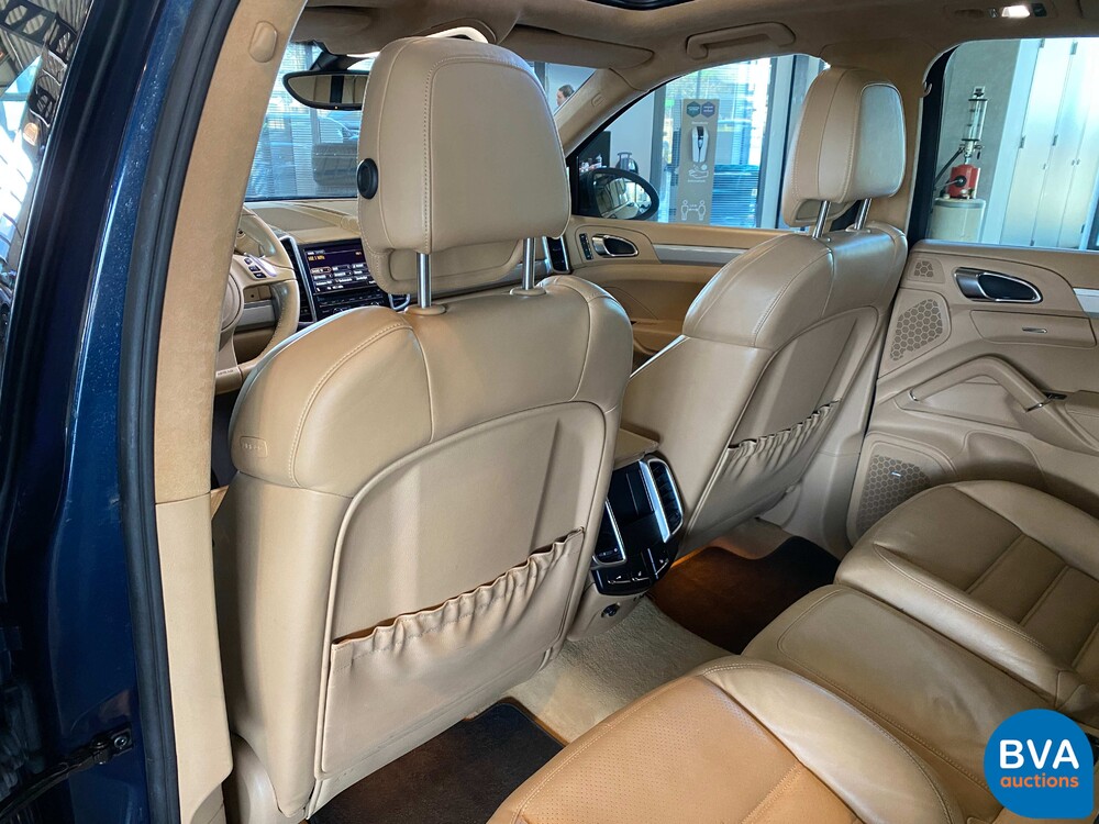 Porsche Cayenne 4.8 Turbo 500pk 2011, 79-ZSP-4