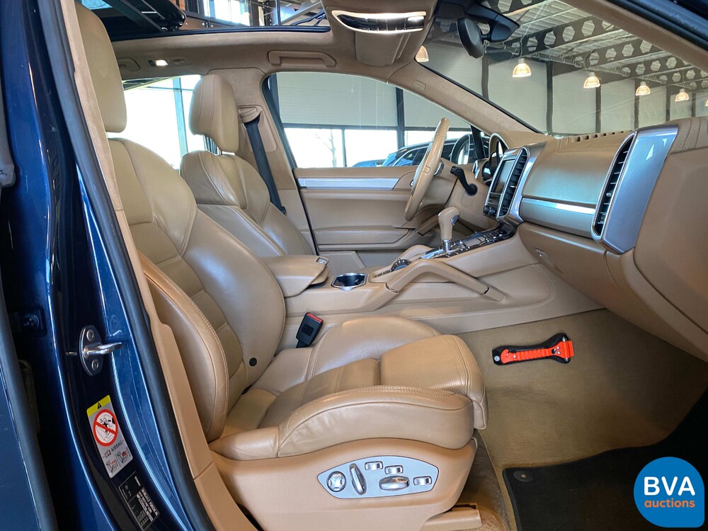 Porsche Cayenne 4.8 Turbo 500pk 2011, 79-ZSP-4