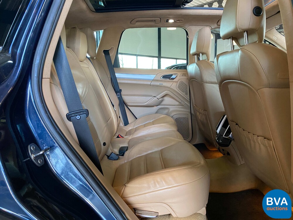 Porsche Cayenne 4.8 Turbo 500pk 2011, 79-ZSP-4