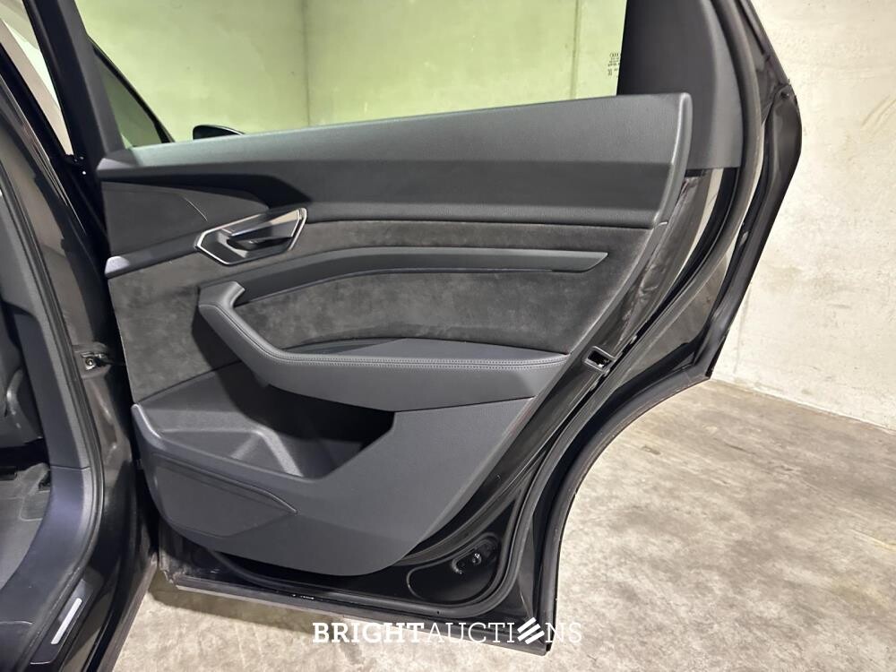 Audi e-tron Sportback 50 Quattro Business Edition Plus 71 kWh 313pk 2020 (Origineel-NL + 1e Eigenaar), J-814-JP