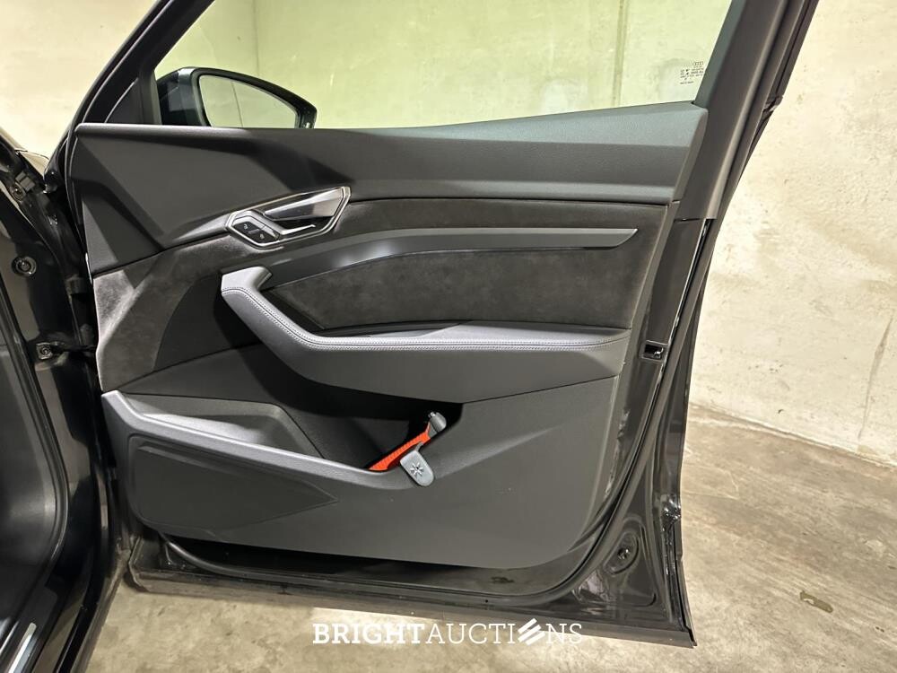 Audi e-tron Sportback 50 Quattro Business Edition Plus 71 kWh 313pk 2020 (Origineel-NL + 1e Eigenaar), J-814-JP