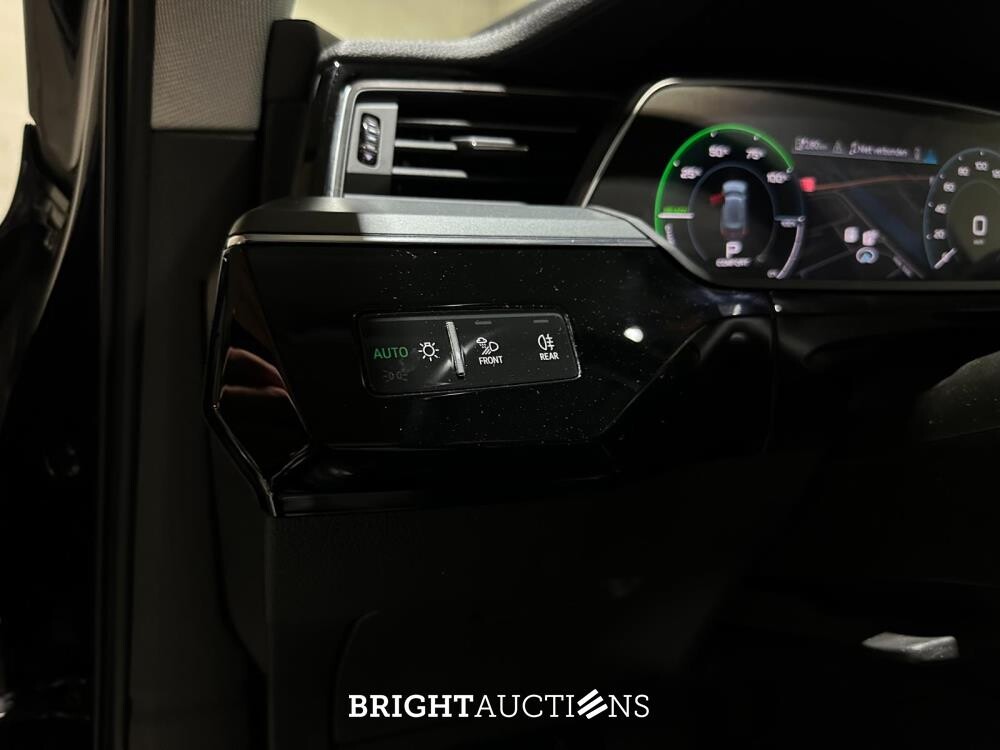 Audi e-tron Sportback 50 Quattro Business Edition Plus 71 kWh 313pk 2020 (Origineel-NL + 1e Eigenaar), J-814-JP