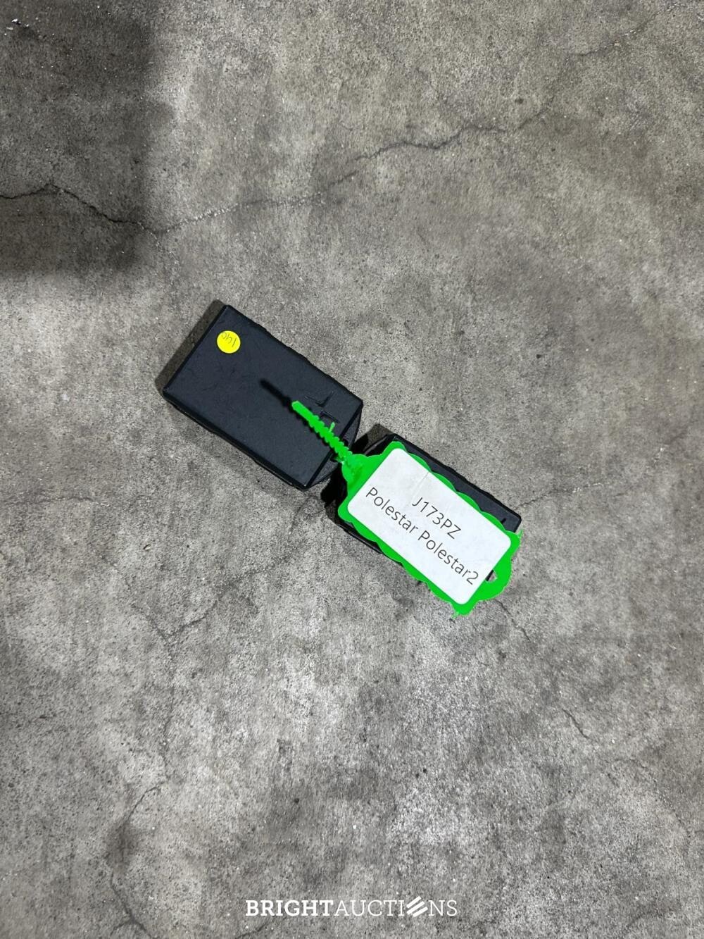 Polestar 2 Long Range Dual Motor Launch Edition 78kWh 408pk 2020 (Origineel-NL + 1e Eigenaar), J-173-PZ