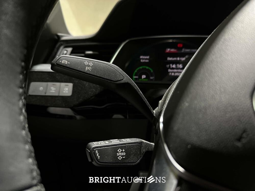 Audi Q8 e-tron 50 Quattro 95 kWh 340pk 2023 (Origineel-NL), S-106-PZ 