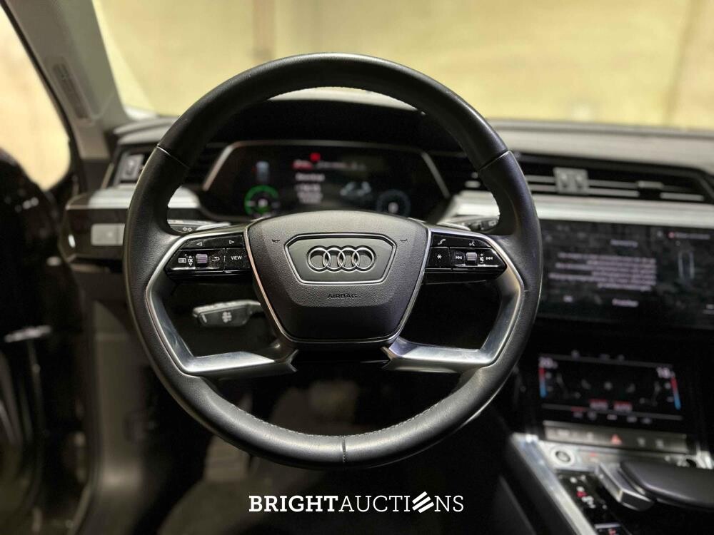 Audi Q8 e-tron 50 Quattro 95 kWh 340pk 2023 (Origineel-NL), S-106-PZ 