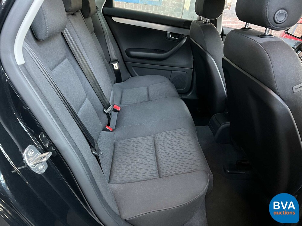 Audi A4 Limousine 2.0 Pro Line 131PS -Org. NL-, 16-SH-YY.