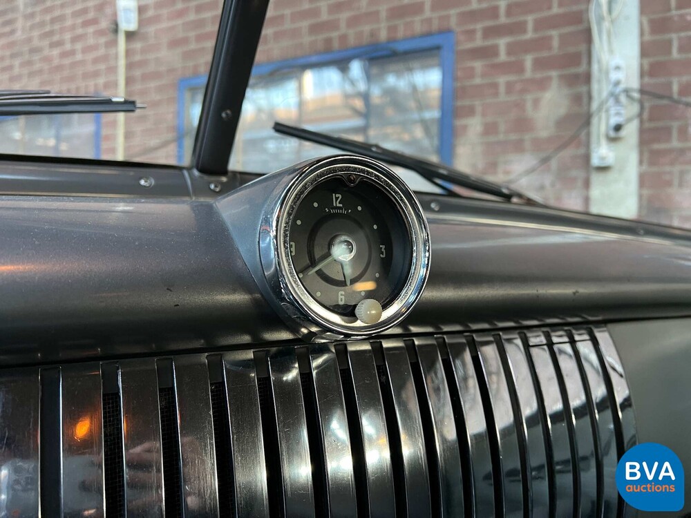 Chevrolet Deluxe Powerglide 1951, 32-XL-66