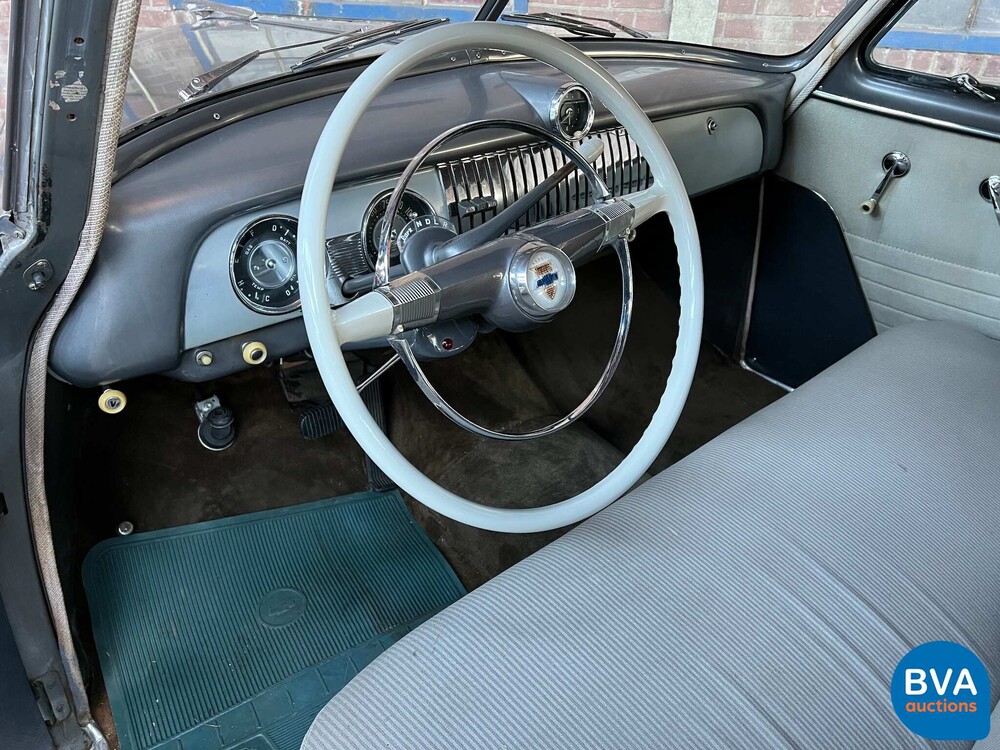 Chevrolet Deluxe Powerglide 1951, 32-XL-66