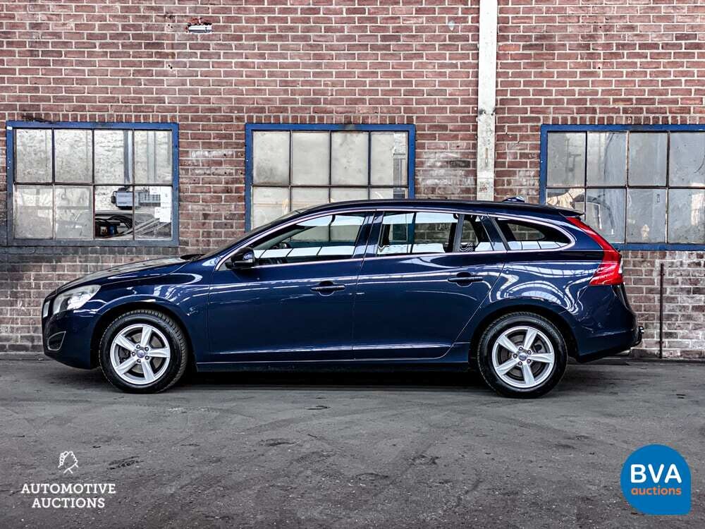 Volvo V60 2.0 D3 5-Zylinder 163PK Summum, GR-322-P.