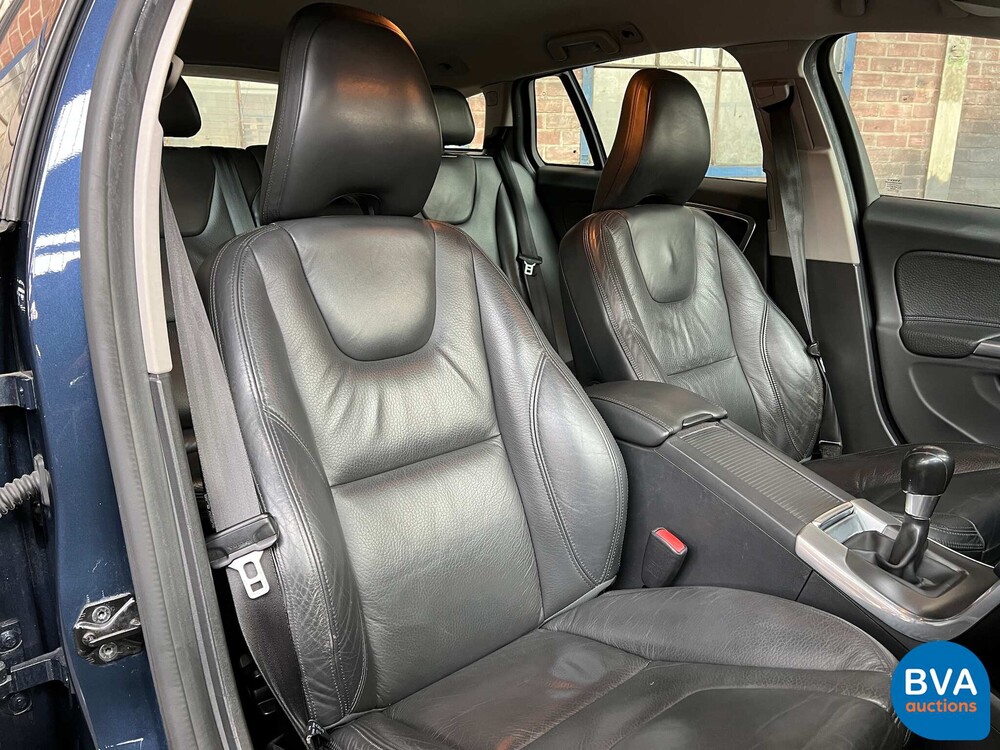 Volvo V60 2.0 D3 5-Zylinder 163PK Summum, GR-322-P.