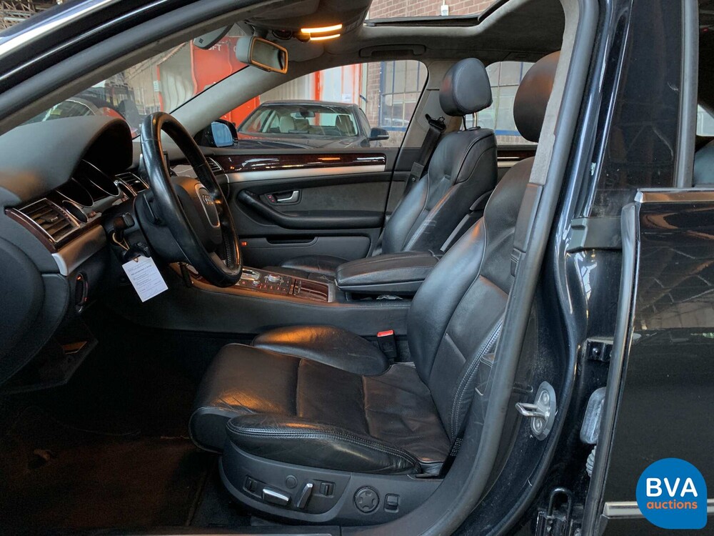 Audi A8 Lang 6.0 W12 Quattro Pro line 450pk 2004, 69-RD-NX