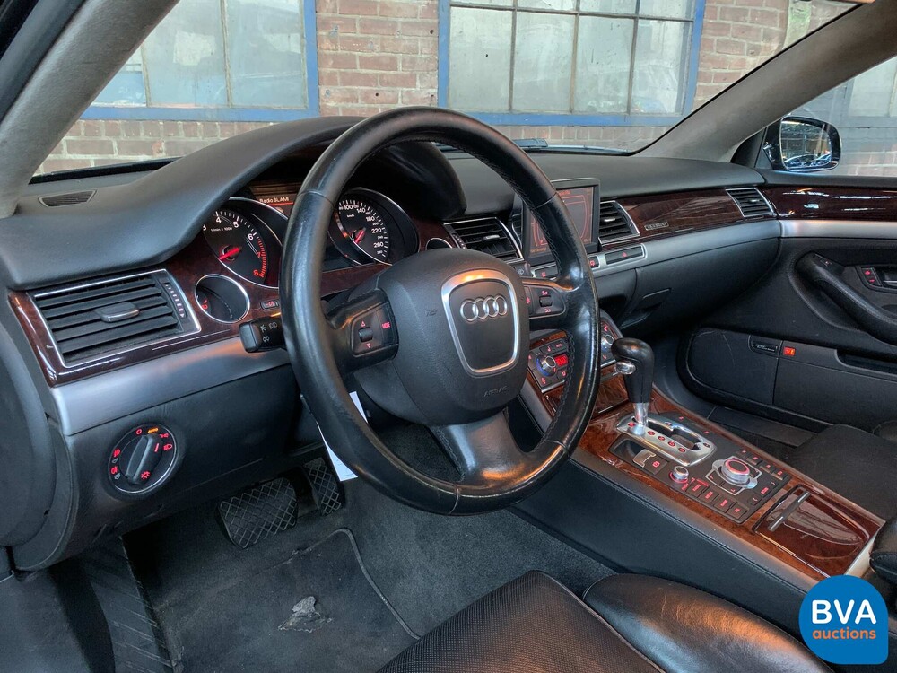 Audi A8 Lang 6.0 W12 Quattro Pro line 450pk 2004, 69-RD-NX