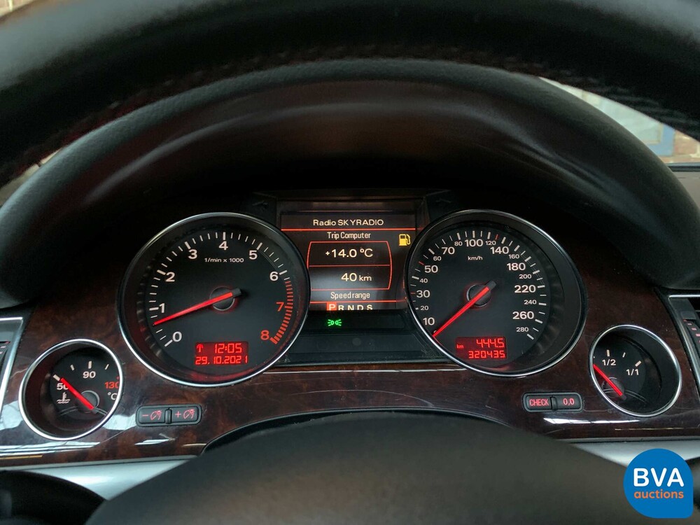 Audi A8 Lang 6.0 W12 Quattro Pro line 450pk 2004, 69-RD-NX