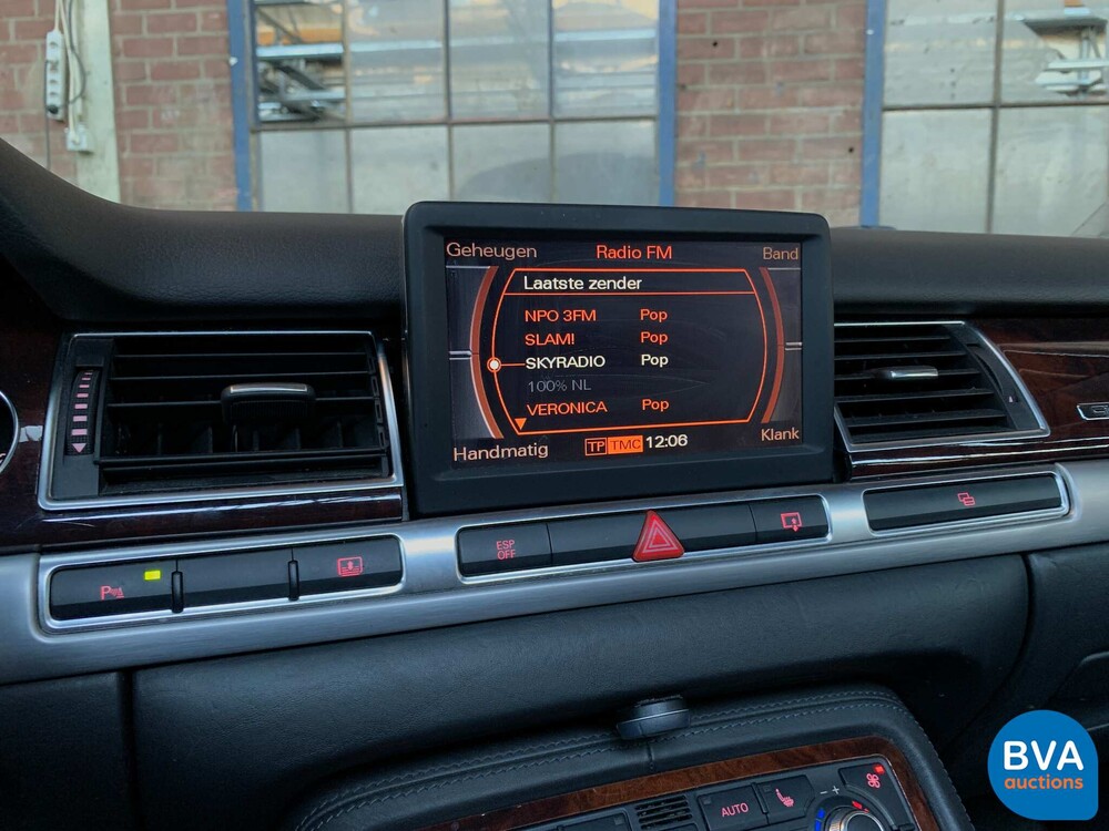 Audi A8 Lang 6.0 W12 Quattro Pro line 450pk 2004, 69-RD-NX